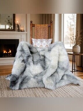 REAL 50" X 80" Unlined Natural Light Gray Sheepskin Throw Blanket /  Rug